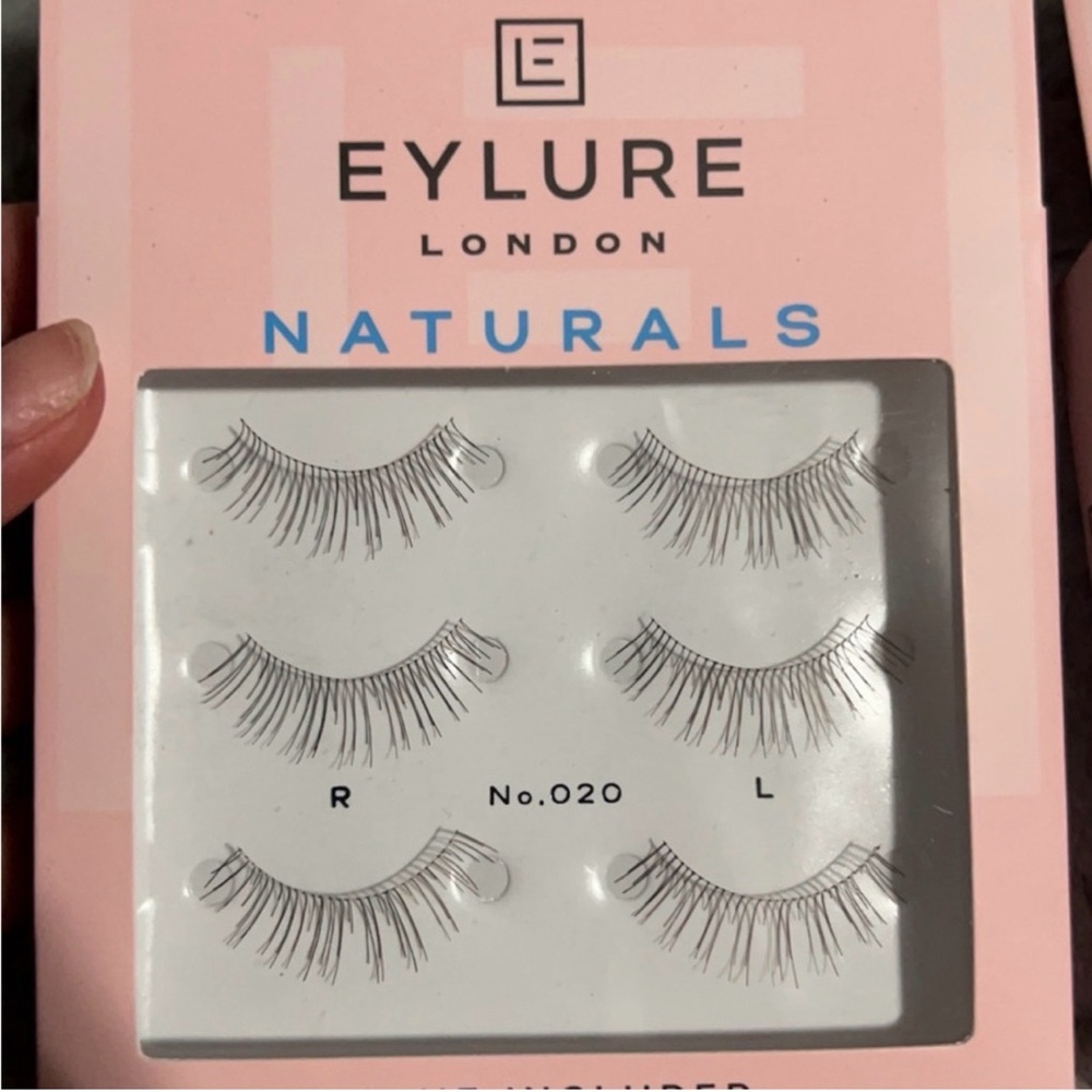 London Naturals False Eyelashes
